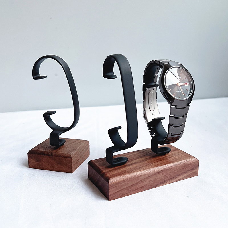 木製C型腕時計ホルダー ジュエリーオーガナイザー ディスプレ - Jewelry And Watches Inc のレビューと価格